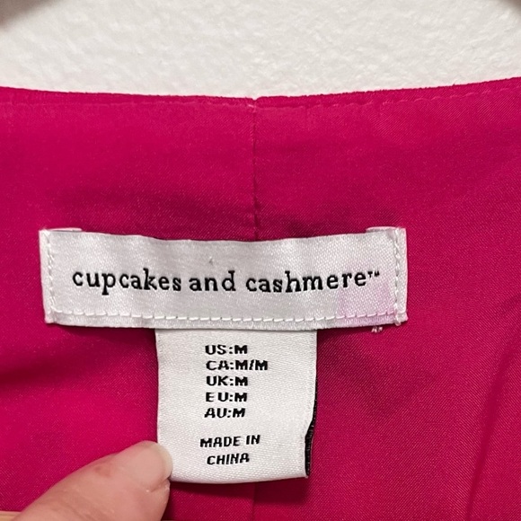 CUPCAKES & CASHMERE Barbie Pink Vest Size Medium - Picture 3 of 7